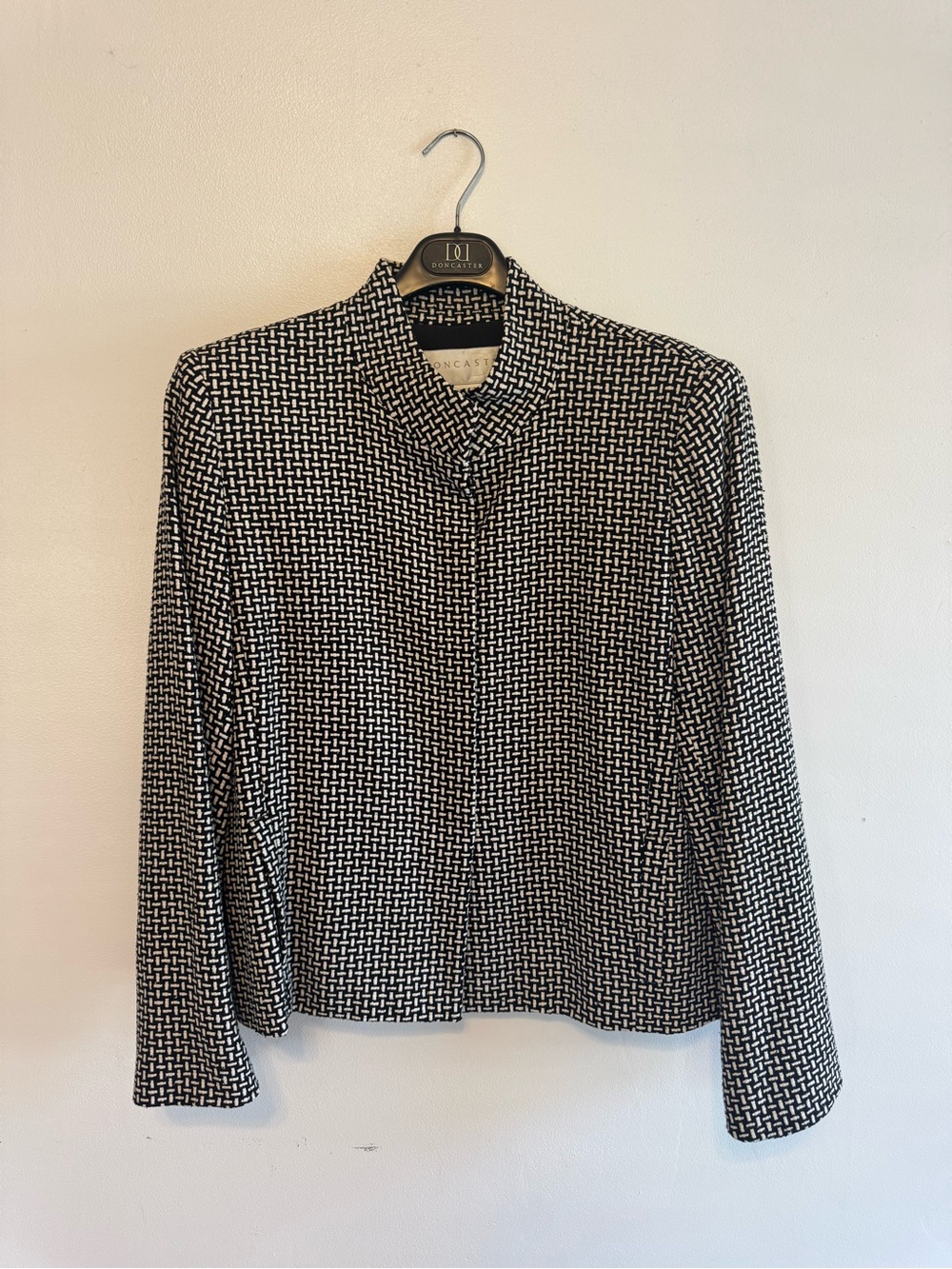 Doncaster Black & White Geometric Silk Jacket Lined Long Sleeve - Size 14
